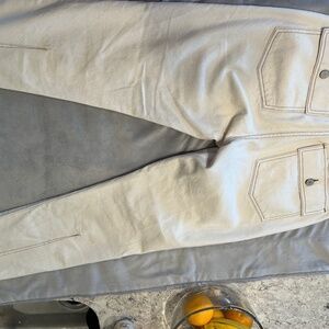 Trave Deja Utility  Taper